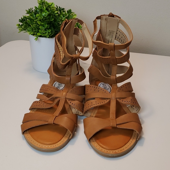Stevies gladiator sandals - Picture 2 of 3